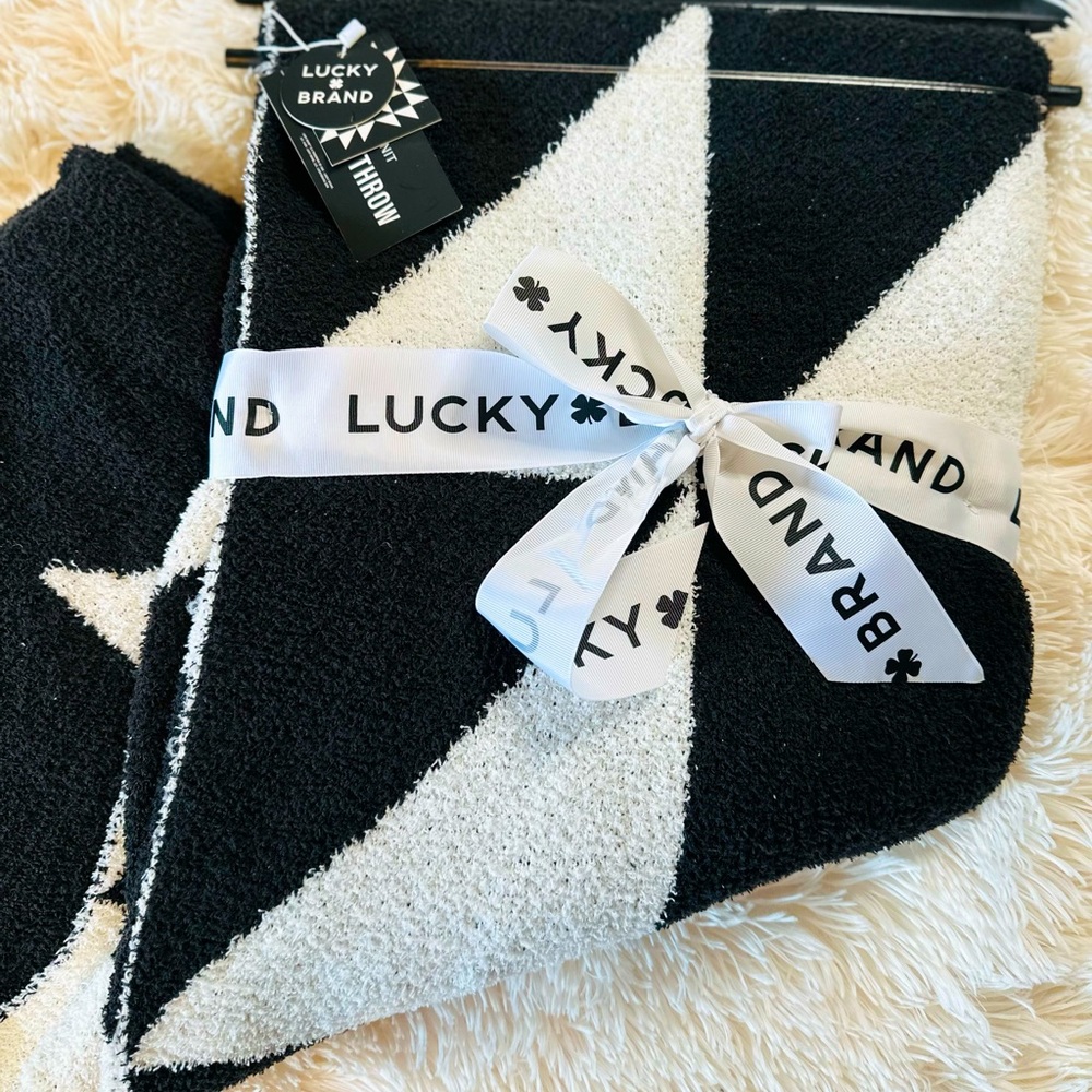 Lucky brand feather knit jacquard throw